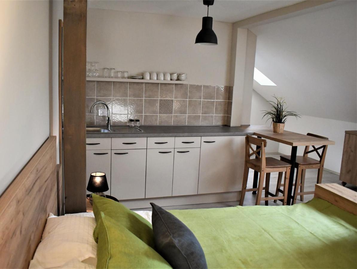 Vatus Apartmanhaz Вац Экстерьер фото
