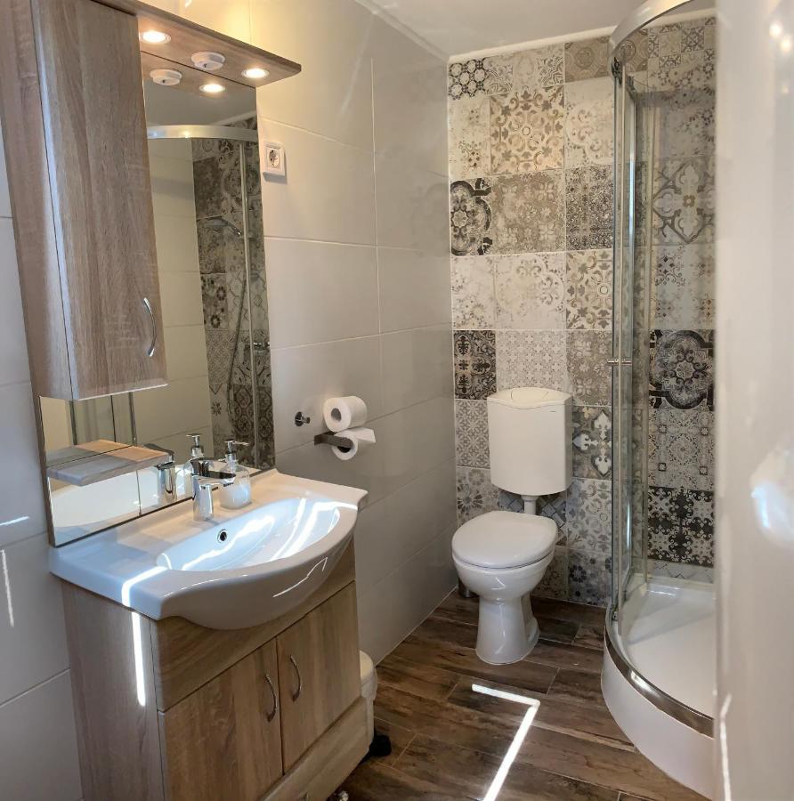 Vatus Apartmanhaz Вац Экстерьер фото